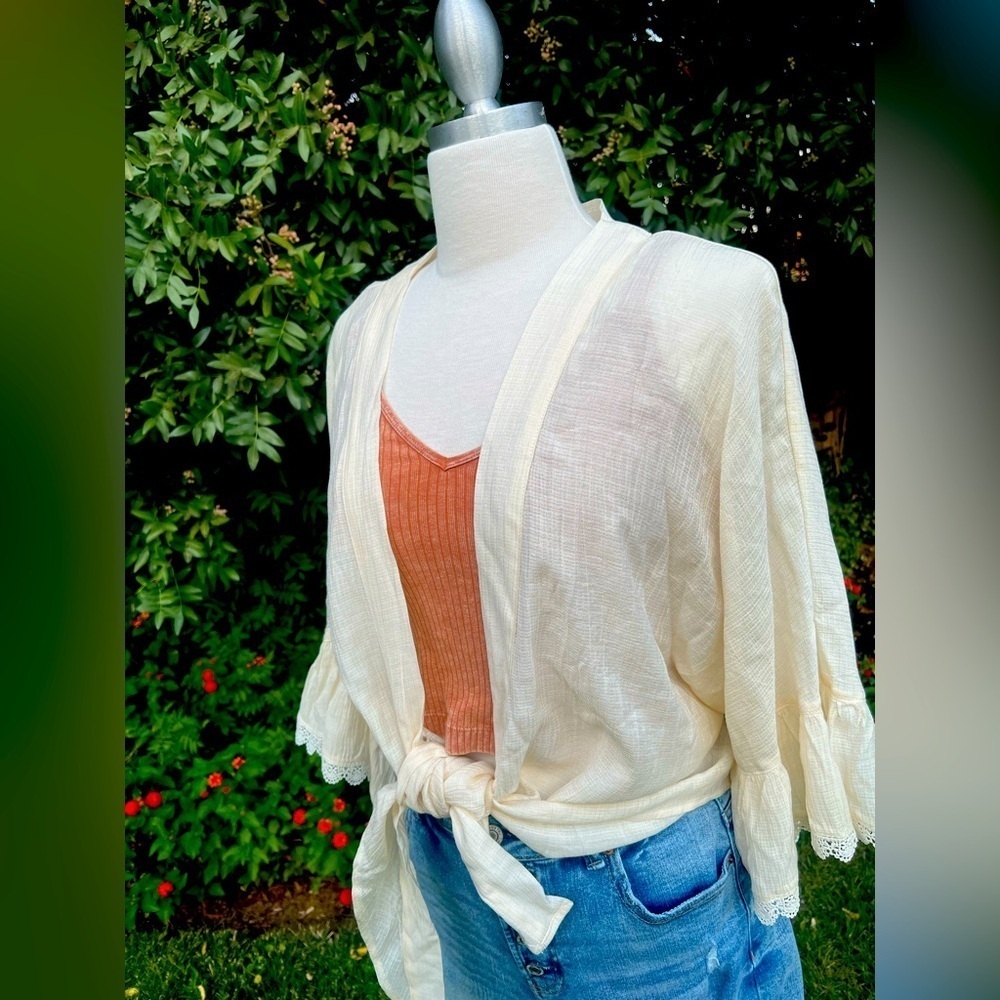 NWT- Kori Light Cream Sheer Kimono - Picture 3 of 7